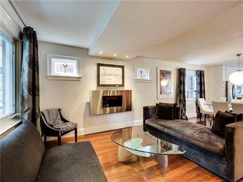 18 Bertmount Ave, House semidetached with 2 bedrooms, 3 bathrooms and 1 parking in Toronto ON | Image 2