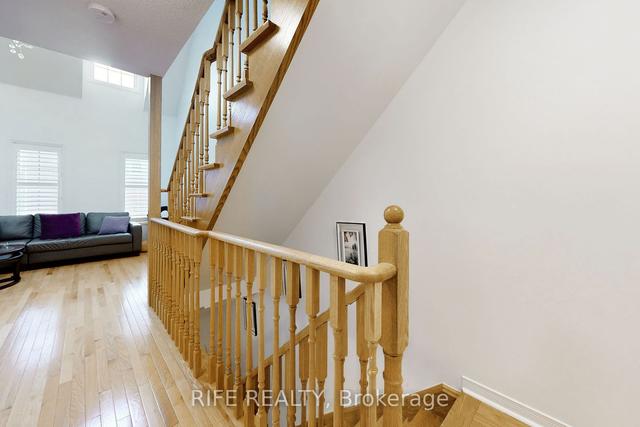 32 Odoardo Disanto Circ, House attached with 3 bedrooms, 4 bathrooms and 2 parking in Toronto ON | Image 6