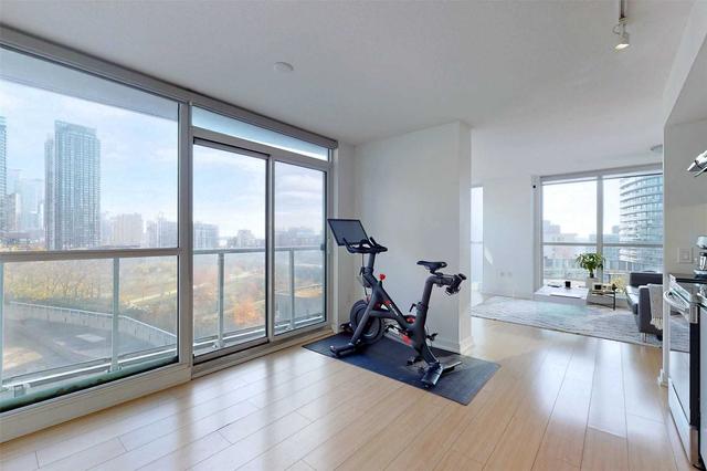 1001 - 85 Queens Wharf Rd, Condo with 2 bedrooms, 2 bathrooms and 1 parking in Toronto ON | Image 2