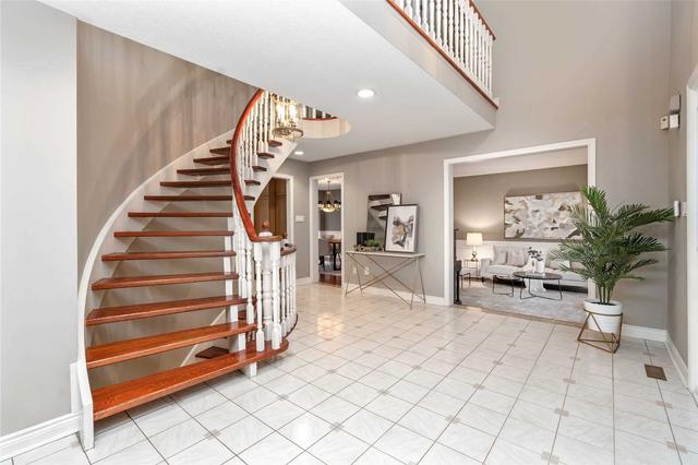 46 Chatsworth Crt, House detached with 4 bedrooms, 4 bathrooms and 12 parking in Vaughan ON | Image 37