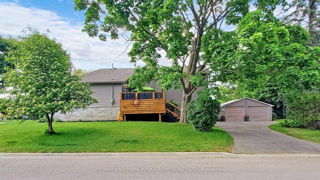 15 Webster Dr, House detached with 3 bedrooms, 2 bathrooms and 5 parking in Aurora ON | Image 30