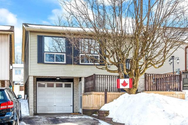 137 Goldgate Cres, House detached with 2 bedrooms, 2 bathrooms and 2 parking in Orangeville ON | Image 1