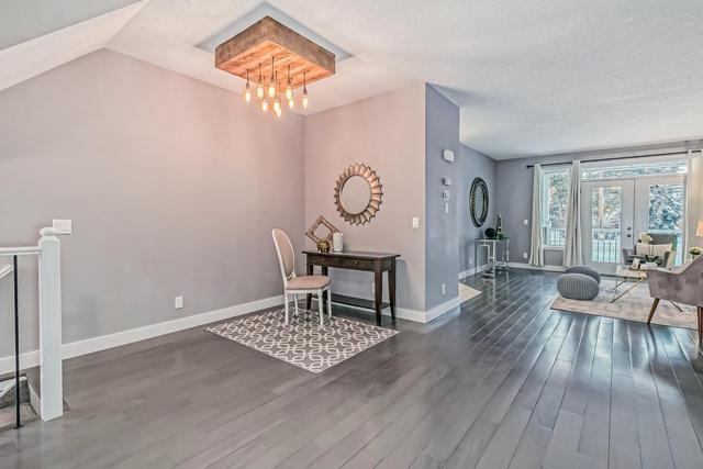 604 38 Street Sw, Home with 3 bedrooms, 2 bathrooms and 4 parking in Calgary AB | Image 3