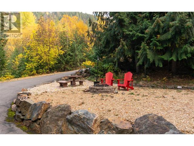 2611 Duncan Road, House detached with 5 bedrooms, 3 bathrooms and 2 parking in Columbia Shuswap C BC | Image 77