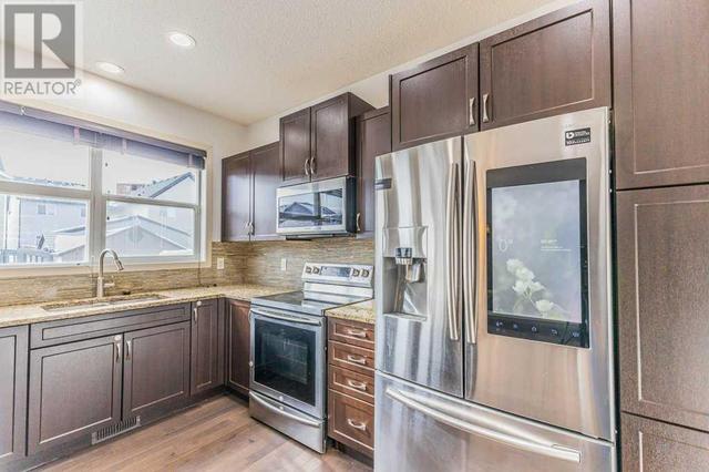150 Skyview Point Crescent Ne, House detached with 4 bedrooms, 3 bathrooms and 4 parking in Calgary AB | Image 6