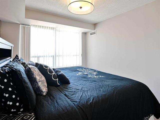 3303 - 310 Burnhamthorpe Rd, Condo with 2 bedrooms, 2 bathrooms and 1 parking in Mississauga ON | Image 16