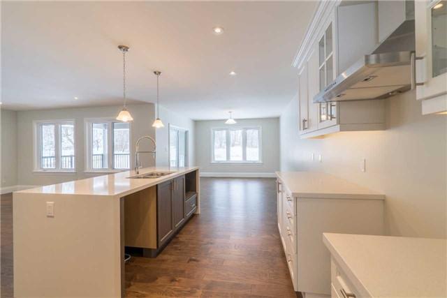 18 Westlake Crt, House detached with 3 bedrooms, 2 bathrooms and 10 parking in Kawartha Lakes ON | Image 6