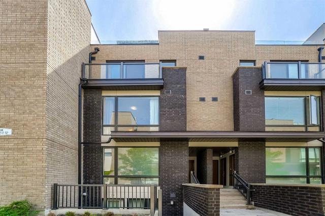 81 - 30 Fieldway Rd, Townhouse with 2 bedrooms, 2 bathrooms and 1 parking in Toronto ON | Card Image