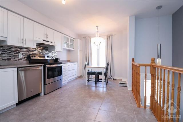 229 Gershwin Private, Townhouse with 2 bedrooms, 2 bathrooms and 2 parking in Ottawa ON | Image 4