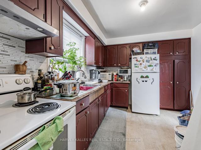 6 Carrington Ave, House detached with 4 bedrooms, 3 bathrooms and 3 parking in Toronto ON | Image 14