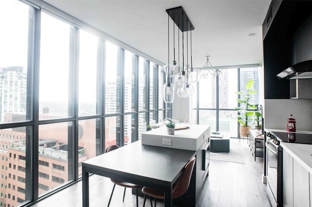 2108 - 110 Charles St E, Condo with 2 bedrooms, 2 bathrooms and 1 parking in Toronto ON | Image 1