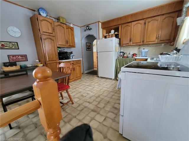 2435 Trout Lake Road, House detached with 4 bedrooms, 2 bathrooms and 7 parking in North Bay ON | Image 2