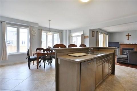 79 Sutherland Cres, House detached with 4 bedrooms, 3 bathrooms and 4 parking in Hamilton ON | Image 5
