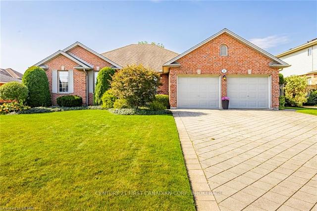 69 Winona Rd, House detached with 3 bedrooms, 3 bathrooms and 6 parking in Middlesex Centre ON | Image 1