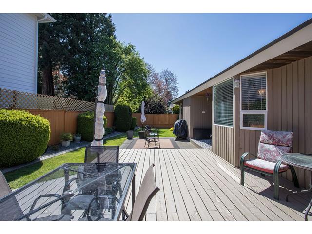 1840 140a Street, House detached with 3 bedrooms, 2 bathrooms and 4 parking in Surrey BC | Image 32