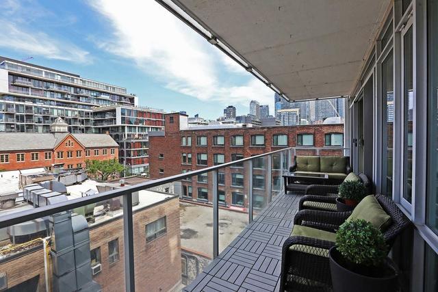 606 - 75 Portland St, Condo with 2 bedrooms, 2 bathrooms and 1 parking in Toronto ON | Image 13