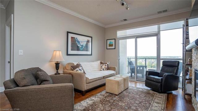 1013 - 240 Villagewalk Boulevard, House attached with 2 bedrooms, 1 bathrooms and 2 parking in London ON | Image 12