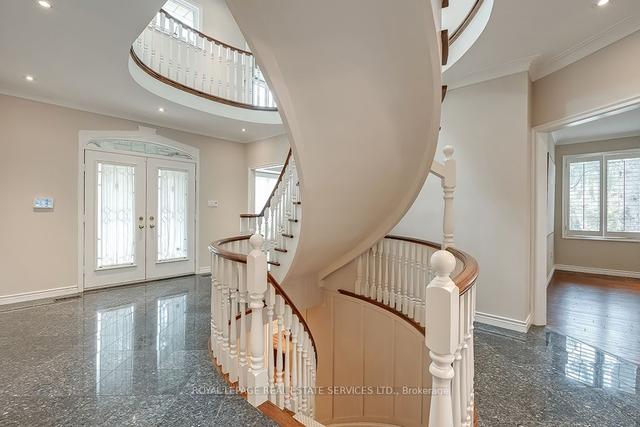 212 Poplar Dr, House detached with 5 bedrooms, 6 bathrooms and 9 parking in Oakville ON | Image 23