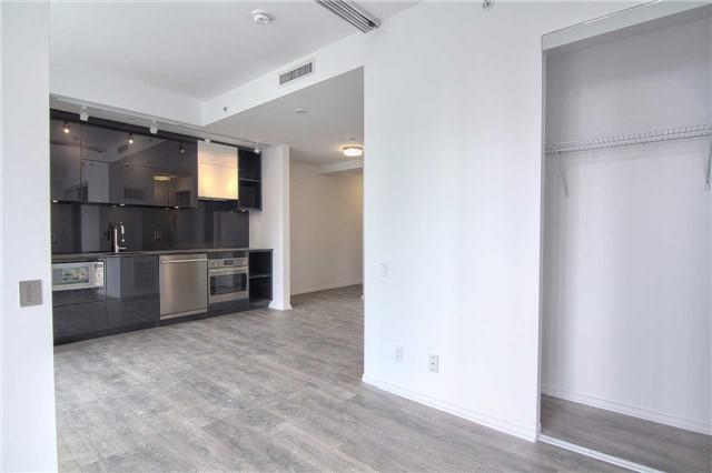 2912 - 125 Peter St, Condo with 1 bedrooms, 1 bathrooms and 1 parking in Toronto ON | Image 13
