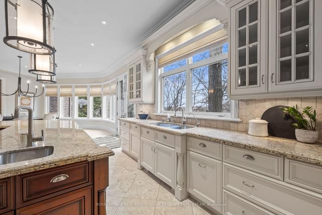 55 Valecrest Dr, House detached with 5 bedrooms, 6 bathrooms and 8 parking in Toronto ON | Image 7