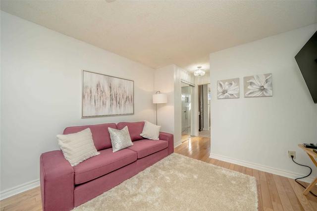 83 Cornell Cres, House detached with 4 bedrooms, 4 bathrooms and 6 parking in Markham ON | Image 11