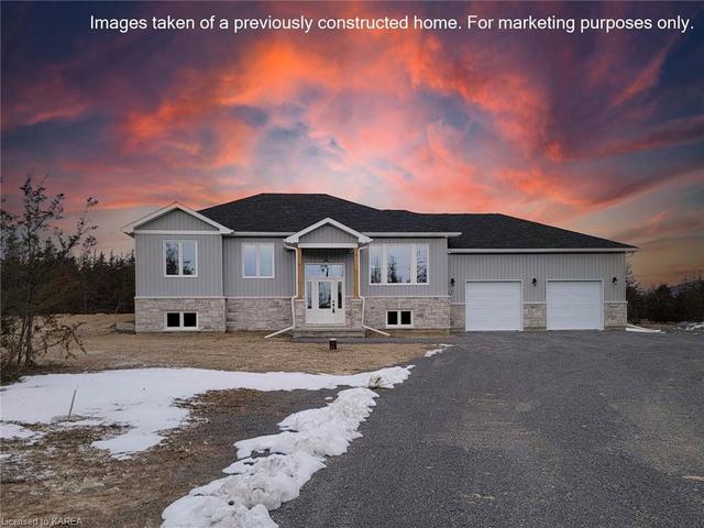 00 Murton Road, House detached with 3 bedrooms, 2 bathrooms and 8 parking in South Frontenac ON | Image 1