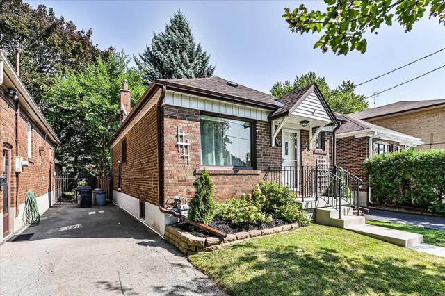 113 Royal York Rd, House detached with 2 bedrooms, 2 bathrooms and 3 parking in Toronto ON | Image 22