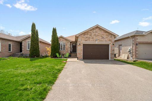 7 Quinlan Rd, House detached with 3 bedrooms, 3 bathrooms and 5 parking in Barrie ON | Image 1