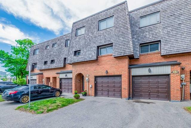 23 Briar Path, Townhouse with 3 bedrooms, 2 bathrooms and 2 parking in Brampton ON | Image 12