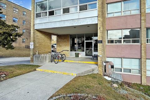 3 - 8 Kinsdale Blvd, Condo with 1 bedrooms, 1 bathrooms and 0 parking in Toronto ON | Card Image
