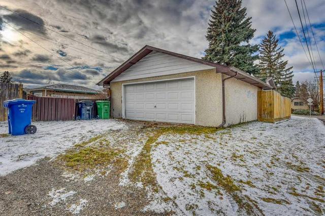 902 34 Street Se, House detached with 4 bedrooms, 2 bathrooms and 4 parking in Calgary AB | Image 4