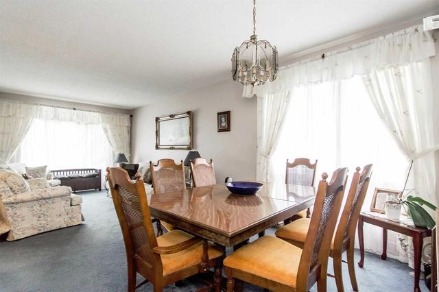 942 Renaissance Dr, House detached with 3 bedrooms, 3 bathrooms and 2 parking in Oshawa ON | Image 5