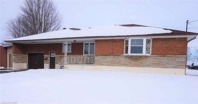 101 James Street, House detached with 3 bedrooms, 2 bathrooms and null parking in Port Colborne ON | Image 1