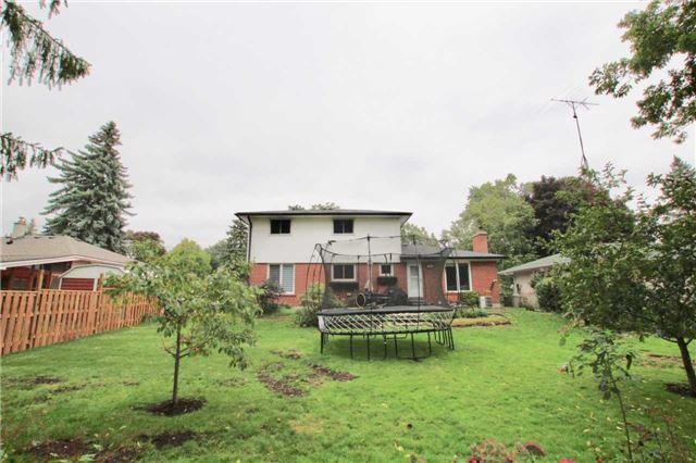 1216 April Dr, House detached with 4 bedrooms, 3 bathrooms and 4 parking in Mississauga ON | Image 3