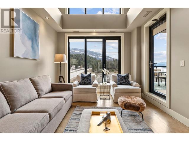 702 - 326 Mara Lake Lane, Condo with 3 bedrooms, 3 bathrooms and 2 parking in Sicamous BC | Image 8