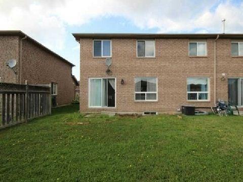365 Dunsmore Lane, House attached with 3 bedrooms, 2 bathrooms and 2 parking in Barrie ON | Image 4