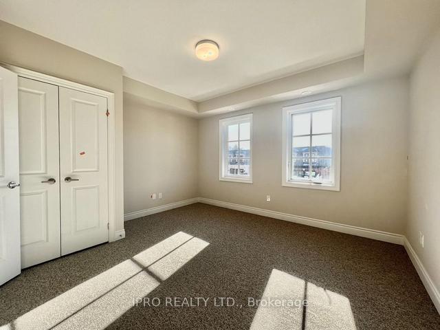 36 - 26 Lunar Cres, Townhouse with 3 bedrooms, 2 bathrooms and 2 parking in Mississauga ON | Image 3