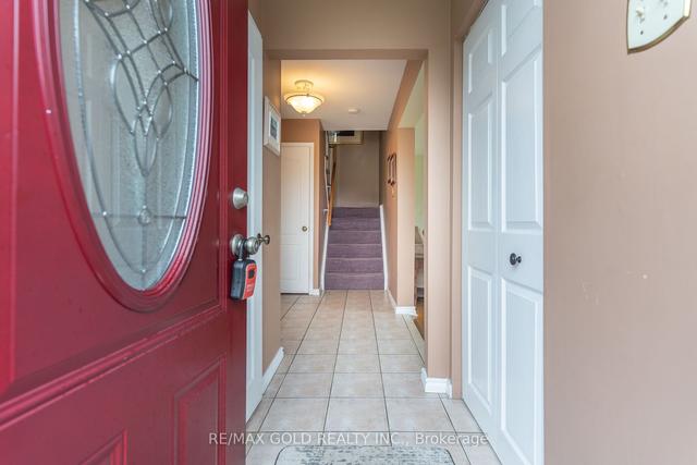 48 Darlington Cres, House semidetached with 4 bedrooms, 2 bathrooms and 4 parking in Brampton ON | Image 37