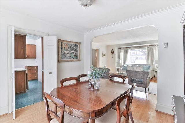 14 Rykert Cres, House detached with 3 bedrooms, 2 bathrooms and 3 parking in Toronto ON | Image 3