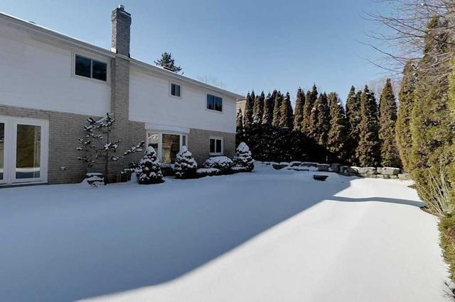 141 Castle Cres, House detached with 4 bedrooms, 3 bathrooms and 4 parking in Oakville ON | Image 31