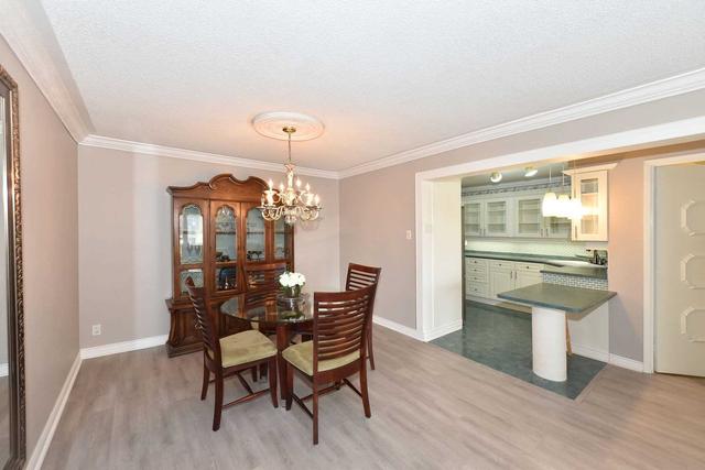 902 - 5280 Lakeshore Rd, Condo with 2 bedrooms, 2 bathrooms and 1 parking in Burlington ON | Image 11