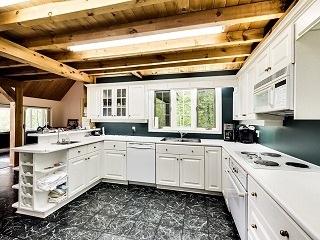 1027 Long Point Dr, House detached with 4 bedrooms, 2 bathrooms and 6 parking in Gravenhurst ON | Image 7