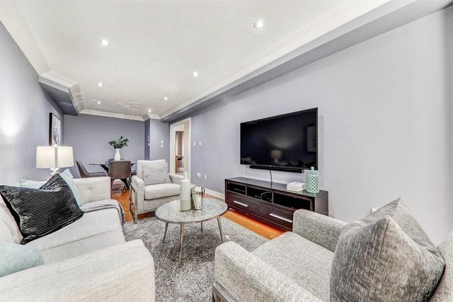 3a Falmouth Ave, House semidetached with 3 bedrooms, 3 bathrooms and 2 parking in Toronto ON | Image 3