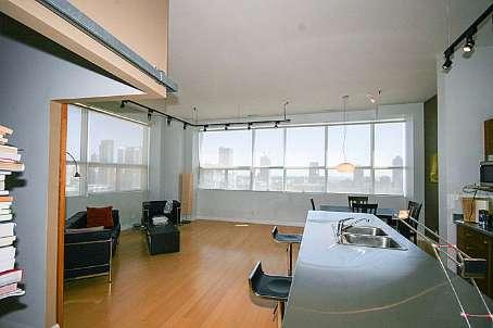 lph11 - 700 King St W, Condo with 2 bedrooms, 2 bathrooms and 1 parking in Toronto ON | Image 2