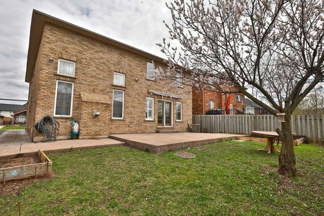 25 Tallman St, House detached with 3 bedrooms, 3 bathrooms and 7 parking in Hamilton ON | Image 31