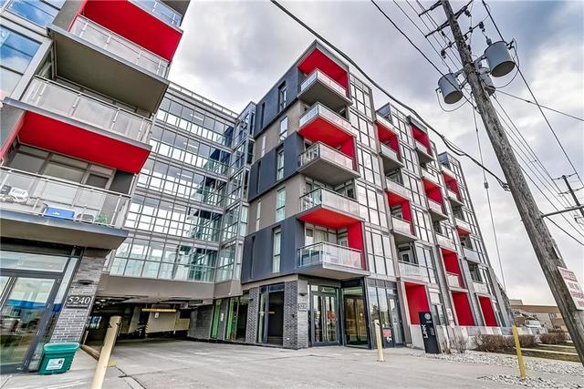 220 - 5260 Dundas Street, Condo with 2 bedrooms, 2 bathrooms and null parking in Burlington ON | Image 2