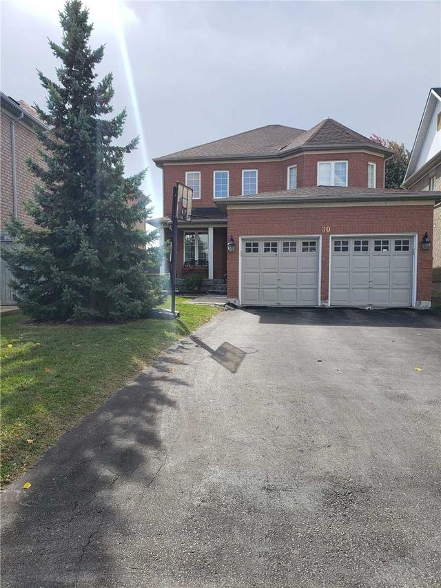 30 Willow Heights Crt, House detached with 3 bedrooms, 3 bathrooms and 6 parking in Brampton ON | Image 1