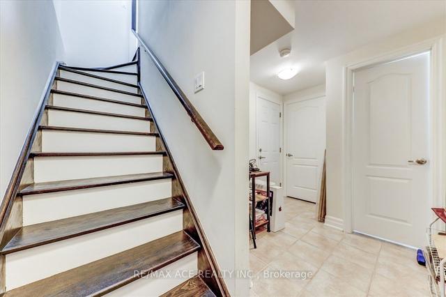 22 Coventry St, House attached with 3 bedrooms, 3 bathrooms and 1 parking in Toronto ON | Image 22