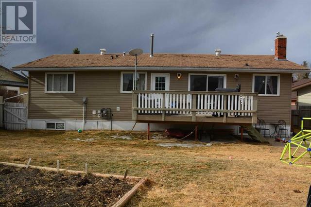 80 Chickadee Drive, House detached with 5 bedrooms, 2 bathrooms and 10 parking in Whitecourt AB | Image 7
