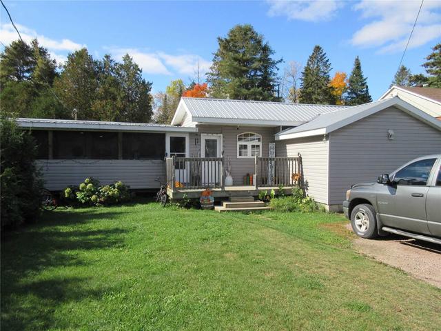 11831 Highway 522 S, House detached with 3 bedrooms, 1 bathrooms and 4 parking in Parry Sound, Unorganized, Centre Part ON | Image 1